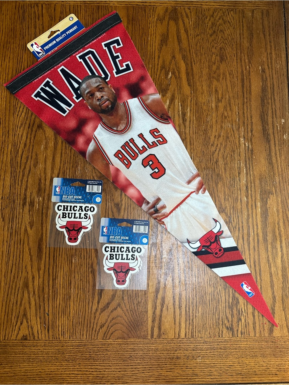 Chicago Bulls WinCraft Dwyane Wade Premium Felt Pennant (12"x30") plus 2 decals